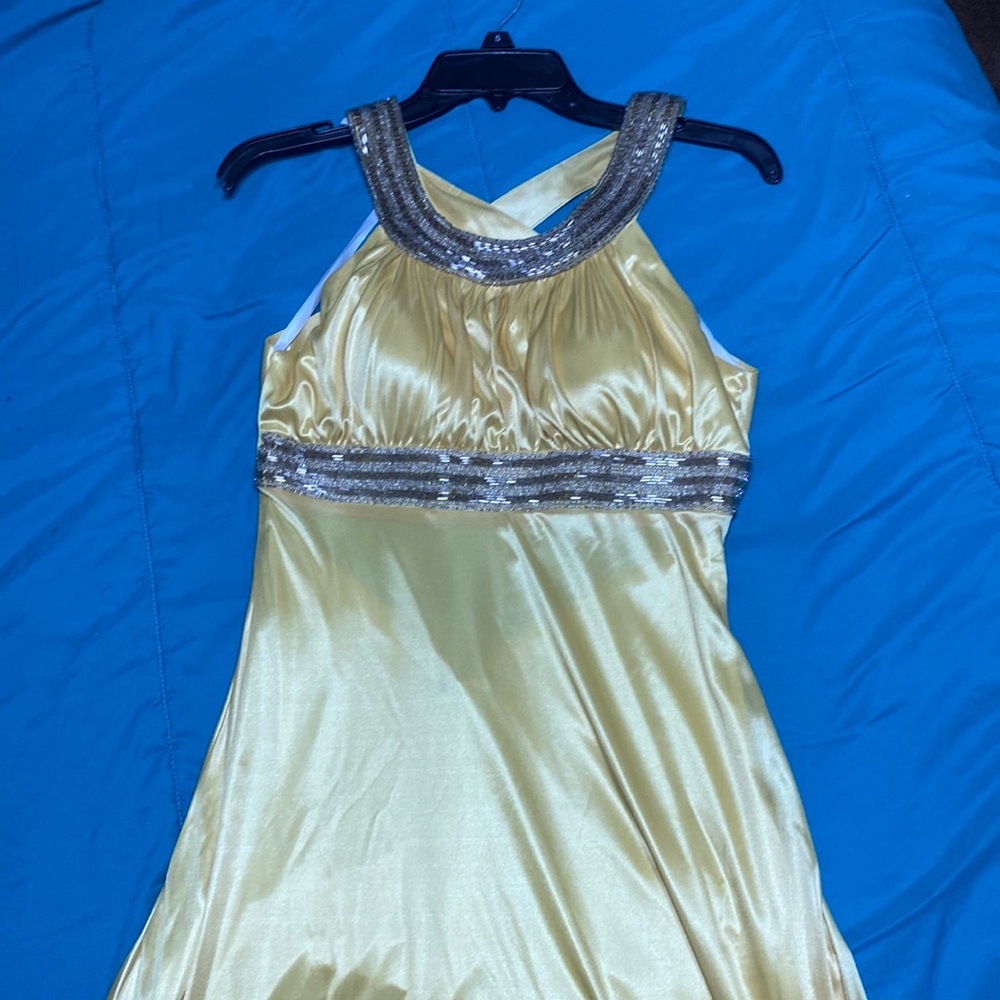 Long party dress. Golden yellow with silver beads